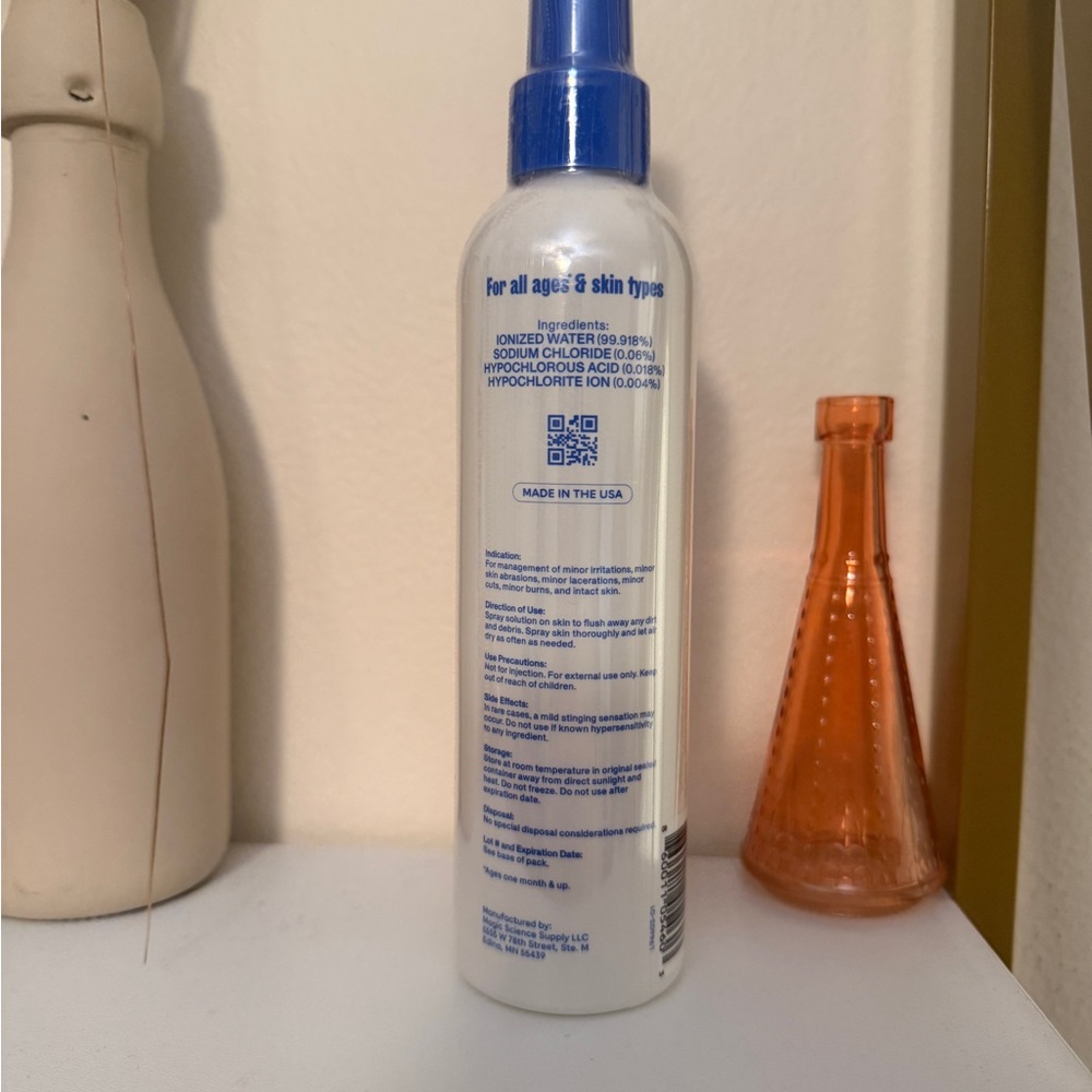 Antimicrobial Skin Spray - White and Blue - Picture 2 of 2
